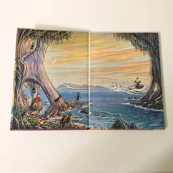 1976 Rupert The Daily  Express Annual Beaverbrook Newspapers Ltd Book - Picture 6 of 16